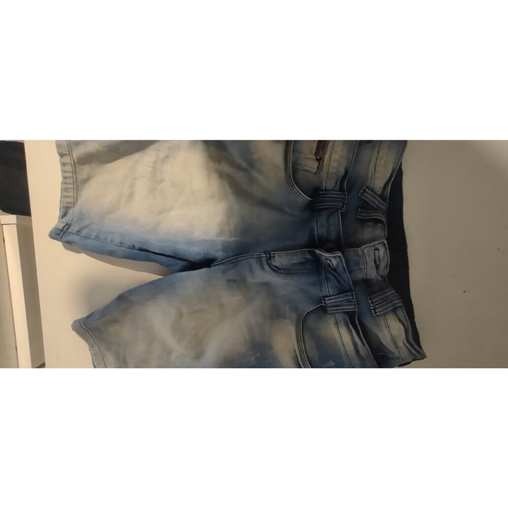 Shorts - Picture 6 of 12